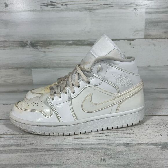 Nike Air‎ Jordan 1 Mid White Wolf Basketball Shoes BQ6472-111 Men Size 8 - Picture 2 of 8